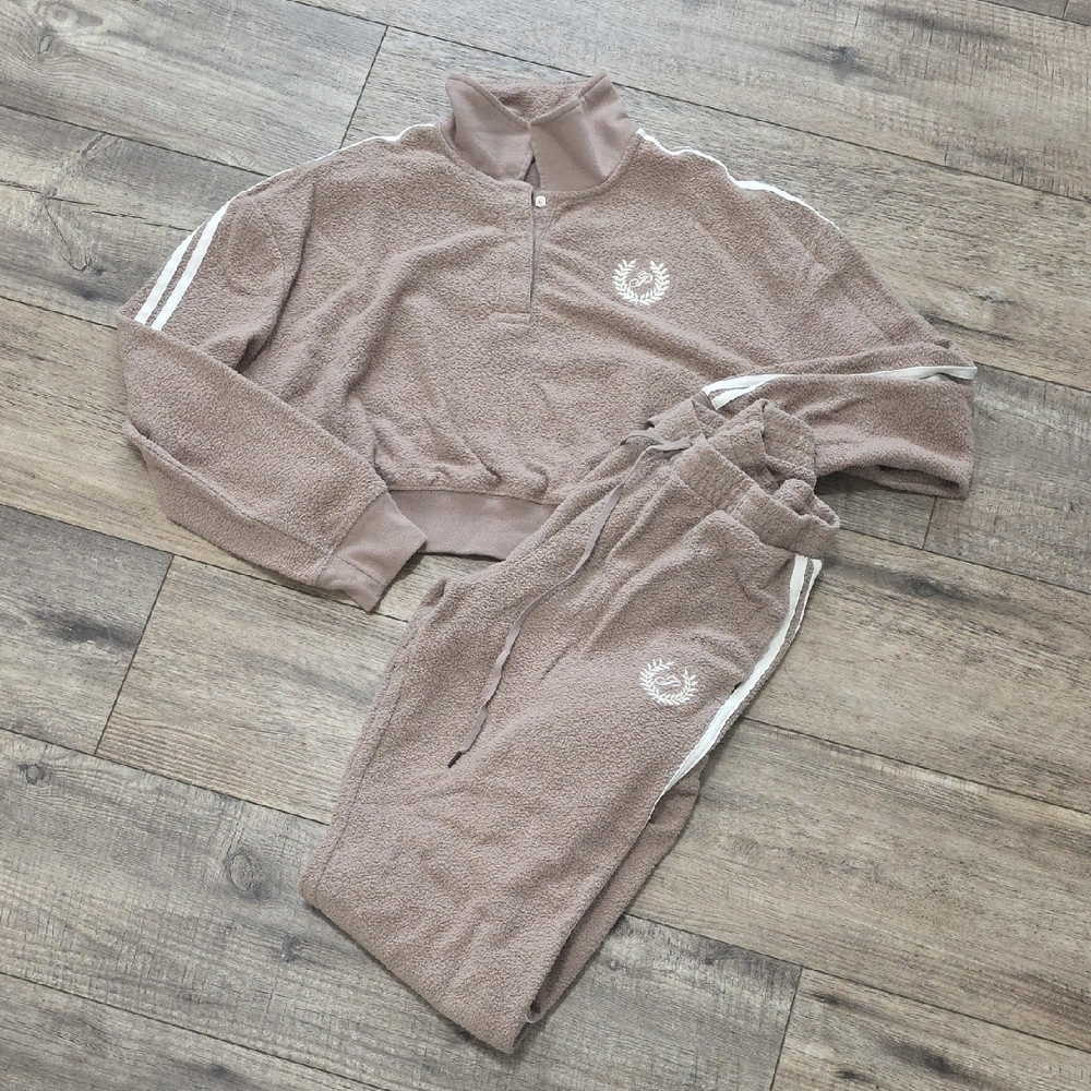 Victoria's Secret Pink Crop Sweatshirt + High Waist Gym Pants Set Iced Coffee